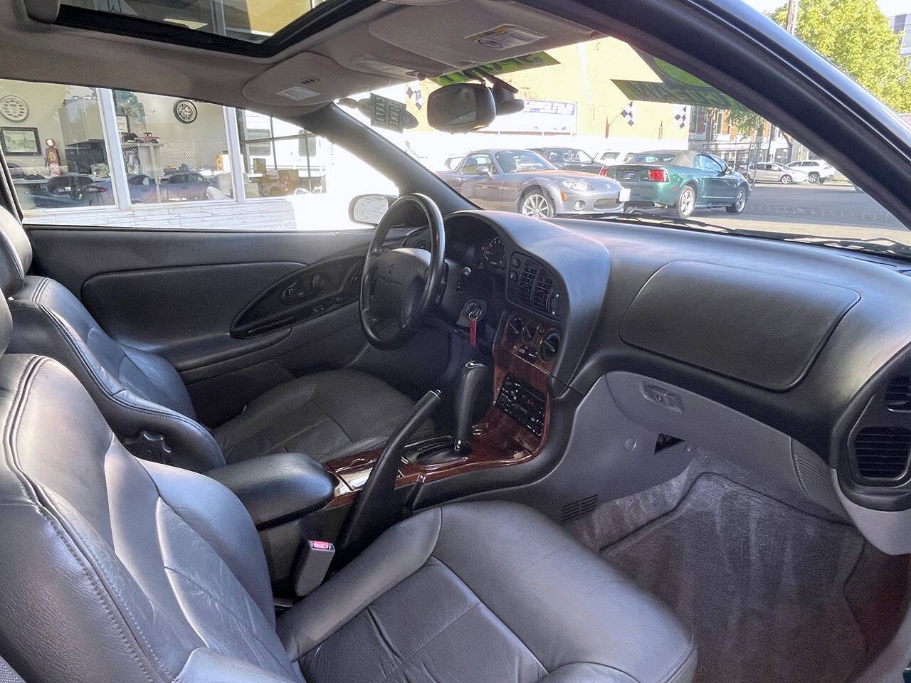 Used 1998 Chrysler Sebring LXi FWD image 20