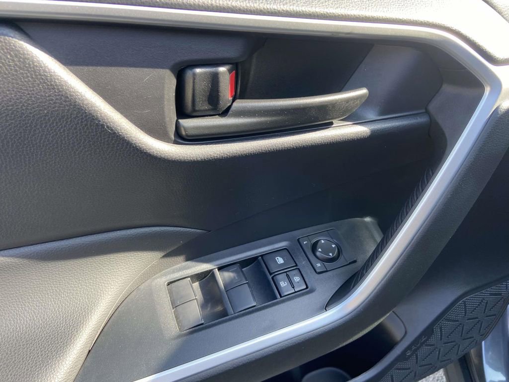 Used 2025 Toyota RAV4 LE image 14