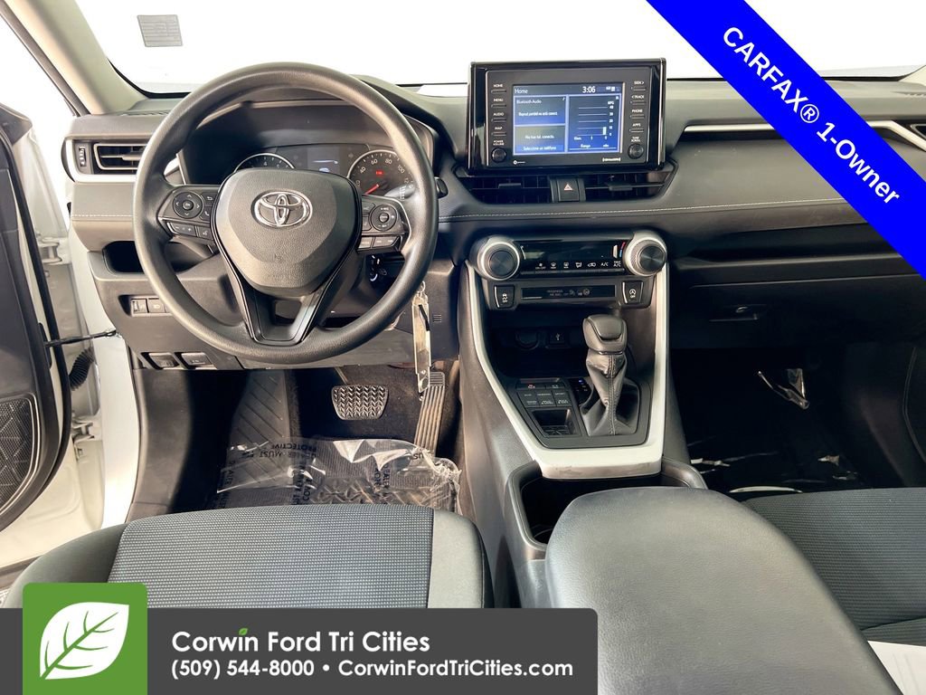 Used 2022 Toyota RAV4 LE image 24