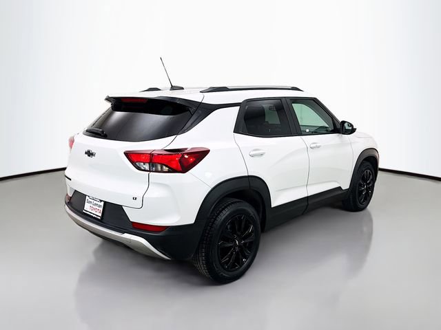 Used 2022 Chevrolet TrailBlazer LT w/ LPO, Blackout Package FWD image 7
