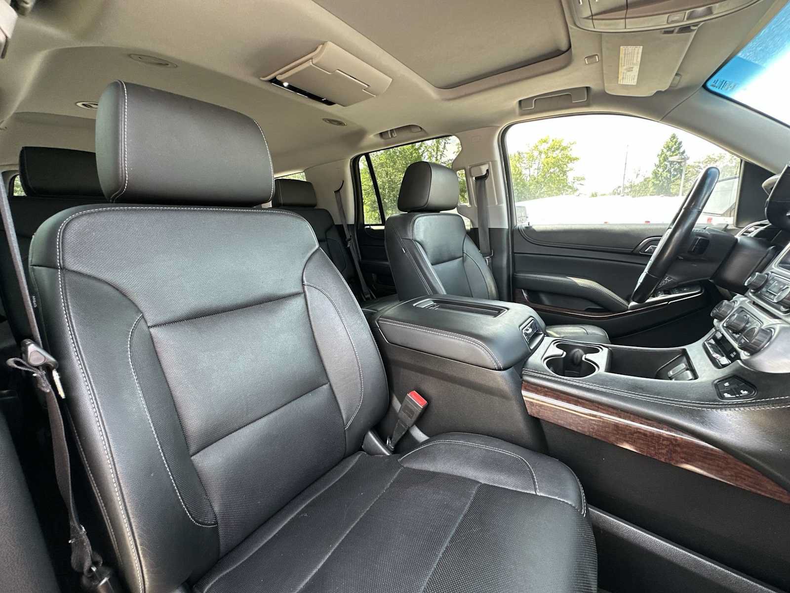 Used 2018 GMC Yukon SLT w/ Open Road Package AWD/4WD image 24