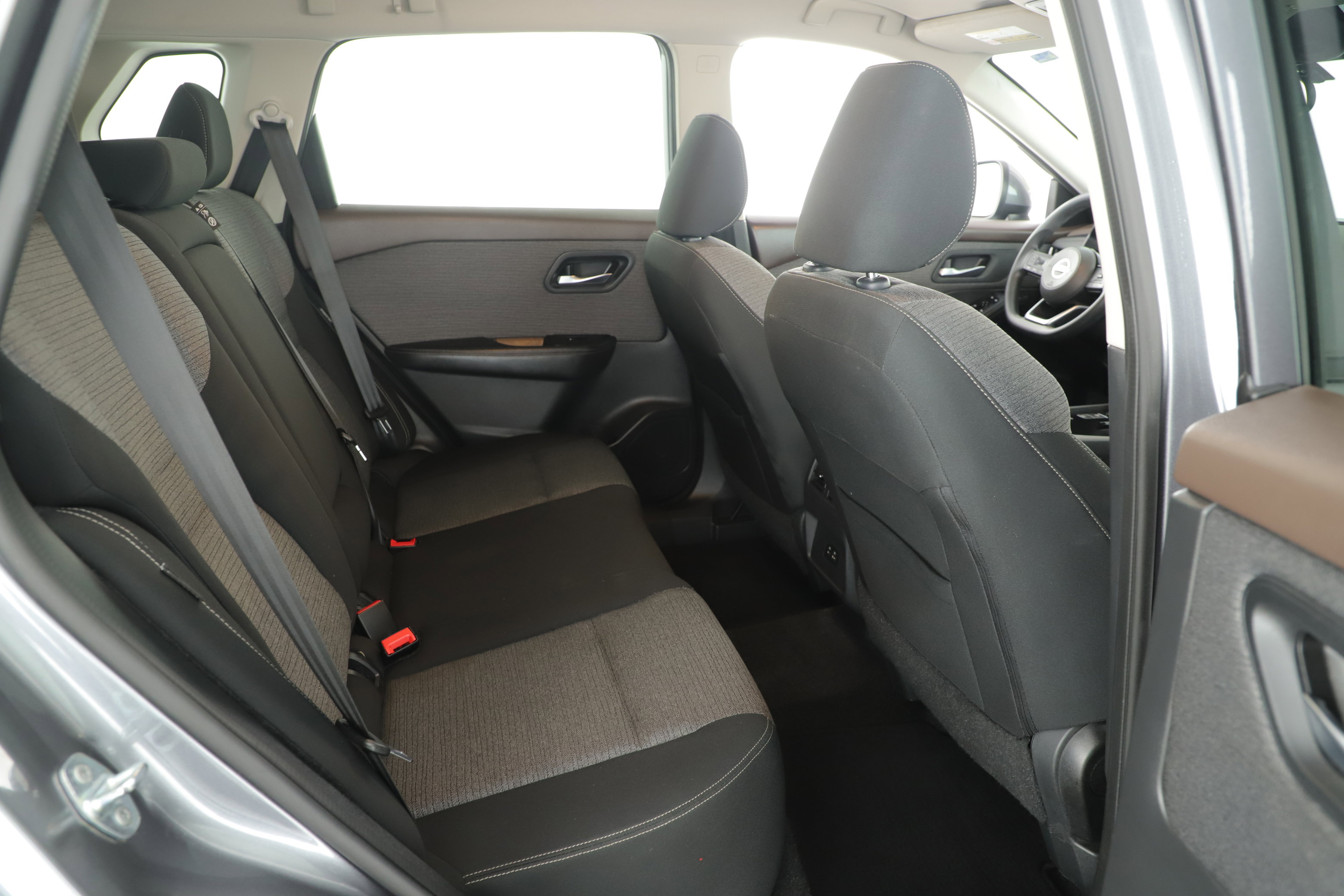 Used 2021 Nissan Rogue SV FWD image 20