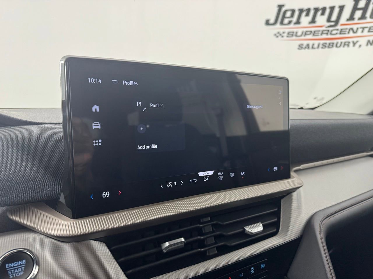 Used 2026 Ford Explorer Active RWD image 21