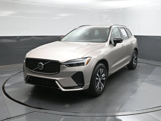 Used 2025 Volvo XC60 B5 Core AWD/4WD image 34
