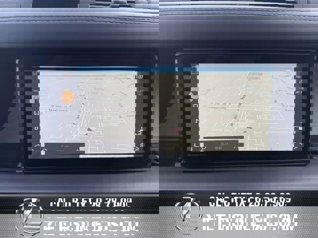 Used 2020 Land Rover Defender 110 SE image 16