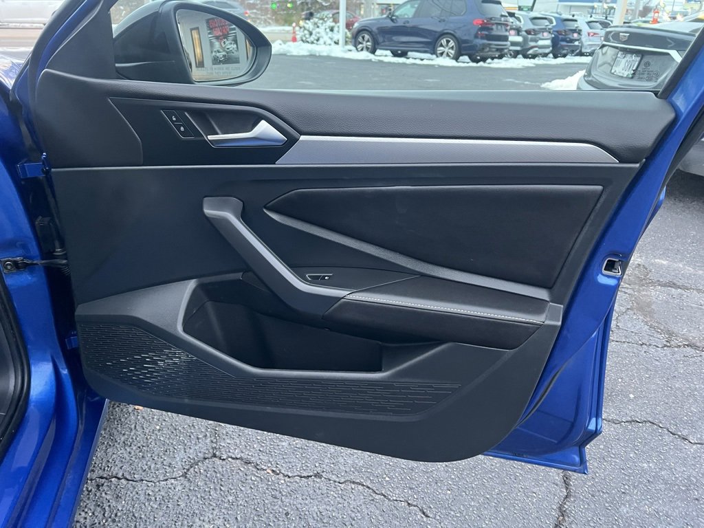 Used 2023 Volkswagen Jetta Sport image 24