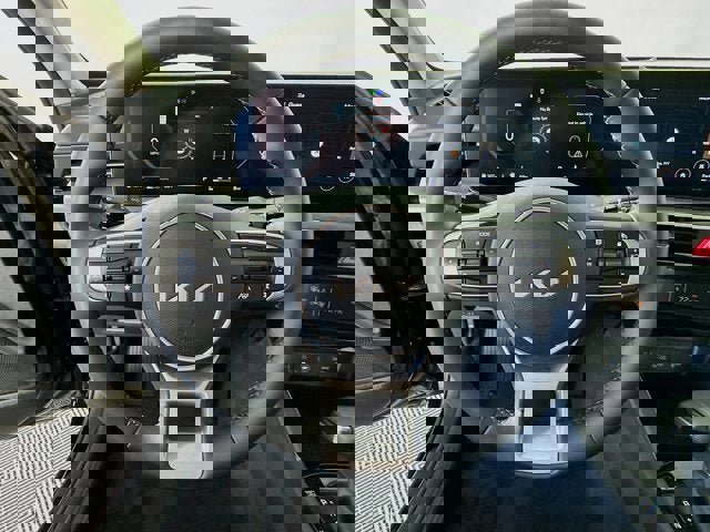 New 2026 Kia K5 EX image 14