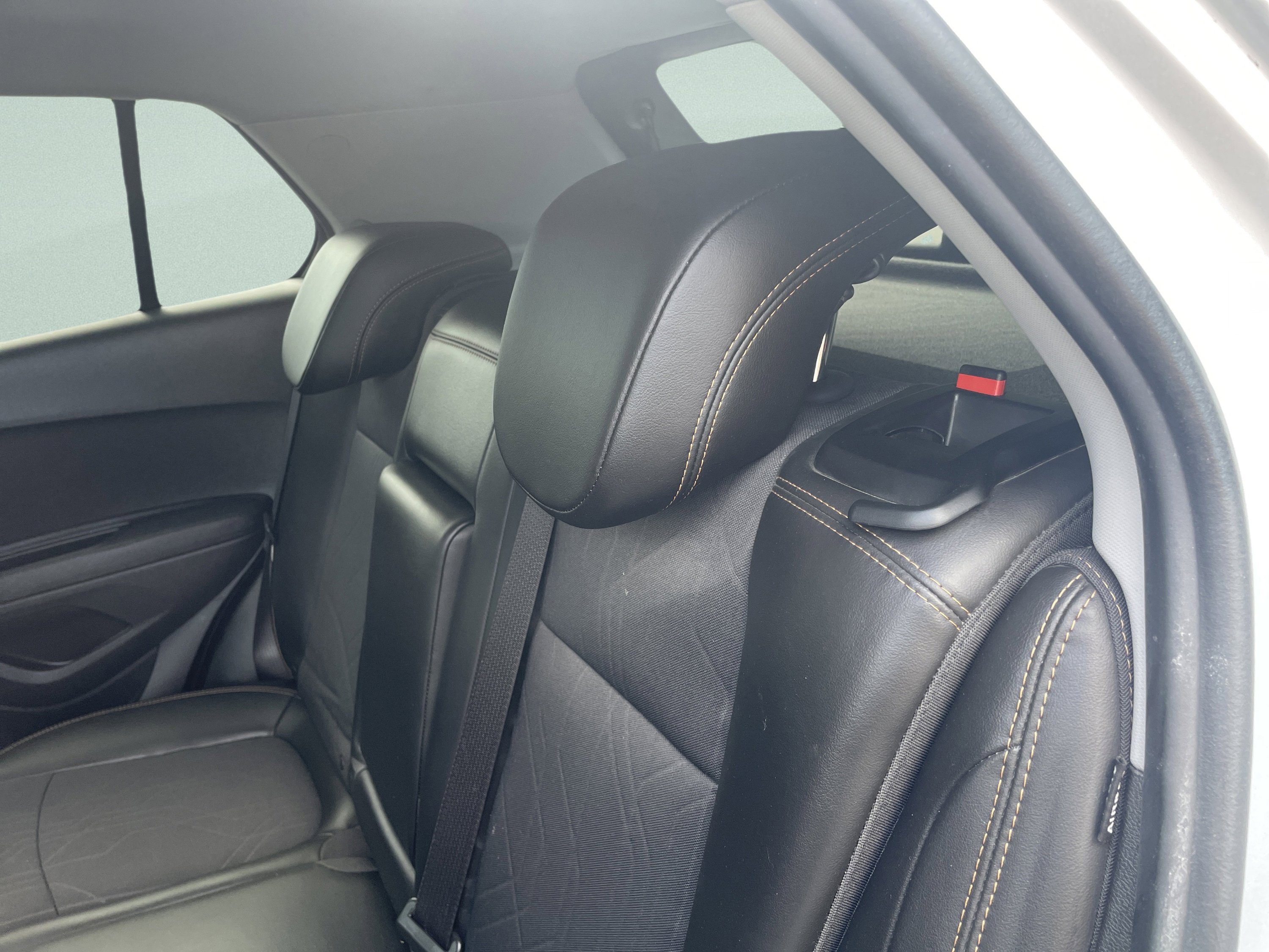 Used 2020 Chevrolet Trax LT w/ LT Convenience Package image 11