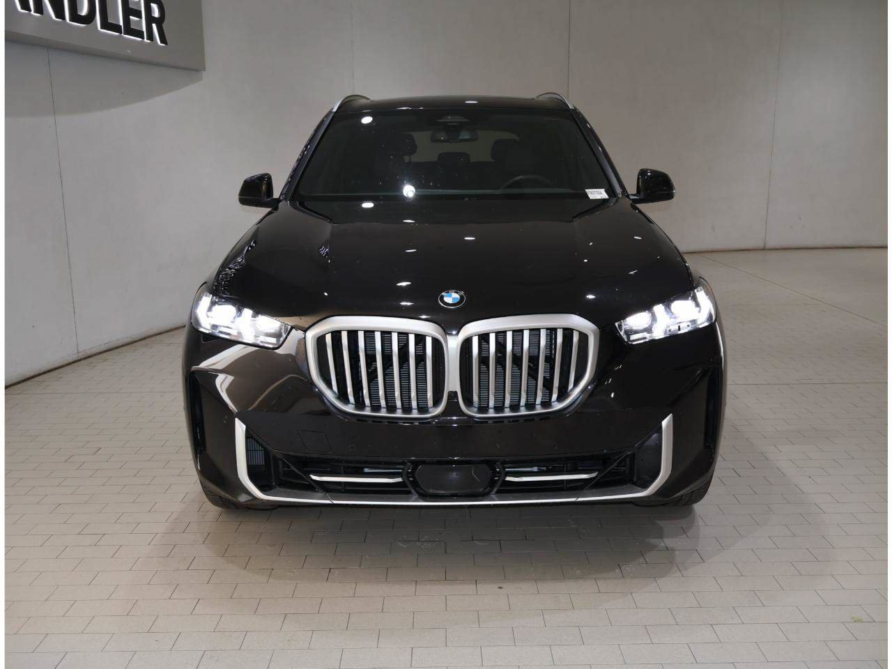 Certified 2025 BMW X5 sDrive40i w/ Parking Assistance Package RWD image 9