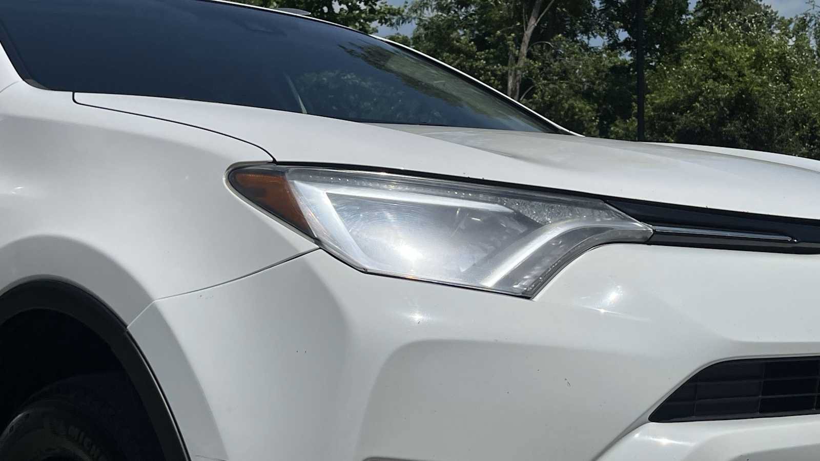 Used 2017 Toyota RAV4 LE AWD/4WD image 22