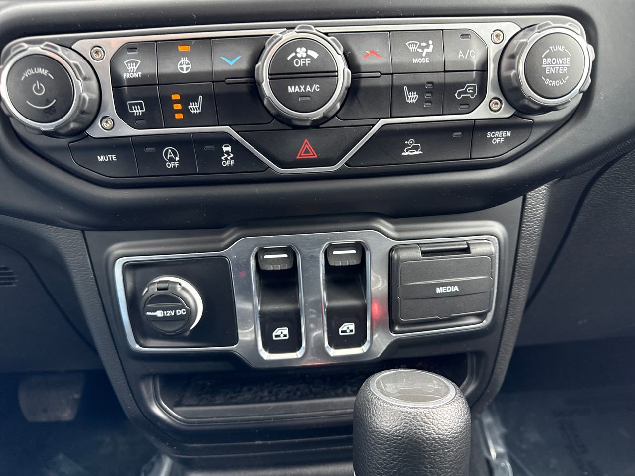 Used 2022 Jeep Wrangler Willys image 22