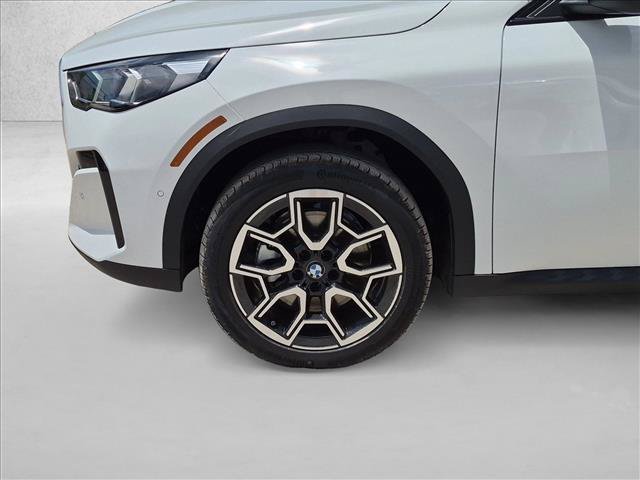 New 2026 BMW X2 xDrive28i AWD/4WD image 9