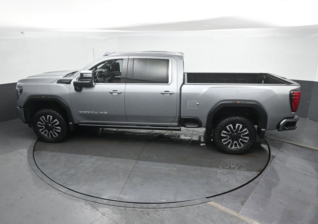 Used 2024 GMC Sierra 3500 Denali Ultimate image 37