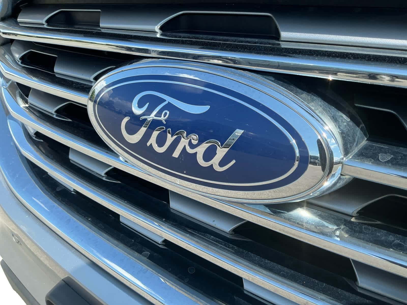 Used 2022 Ford Edge Titanium AWD/4WD image 16