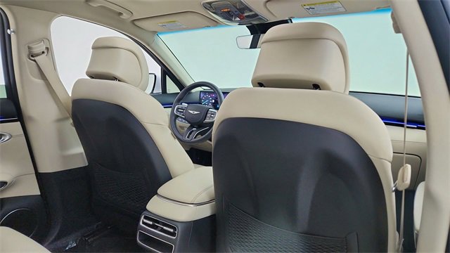 Used 2026 Genesis GV70 2.5T Select image 27