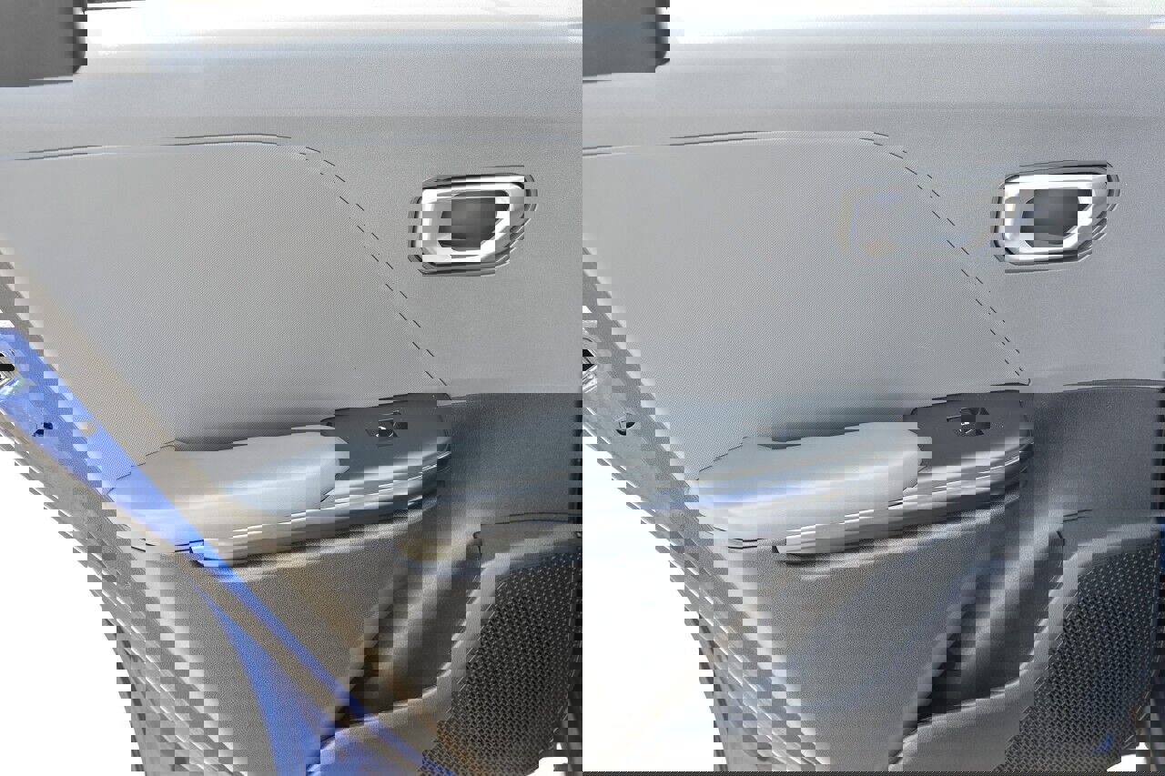 Used 2025 Kia K4 LXS image 12