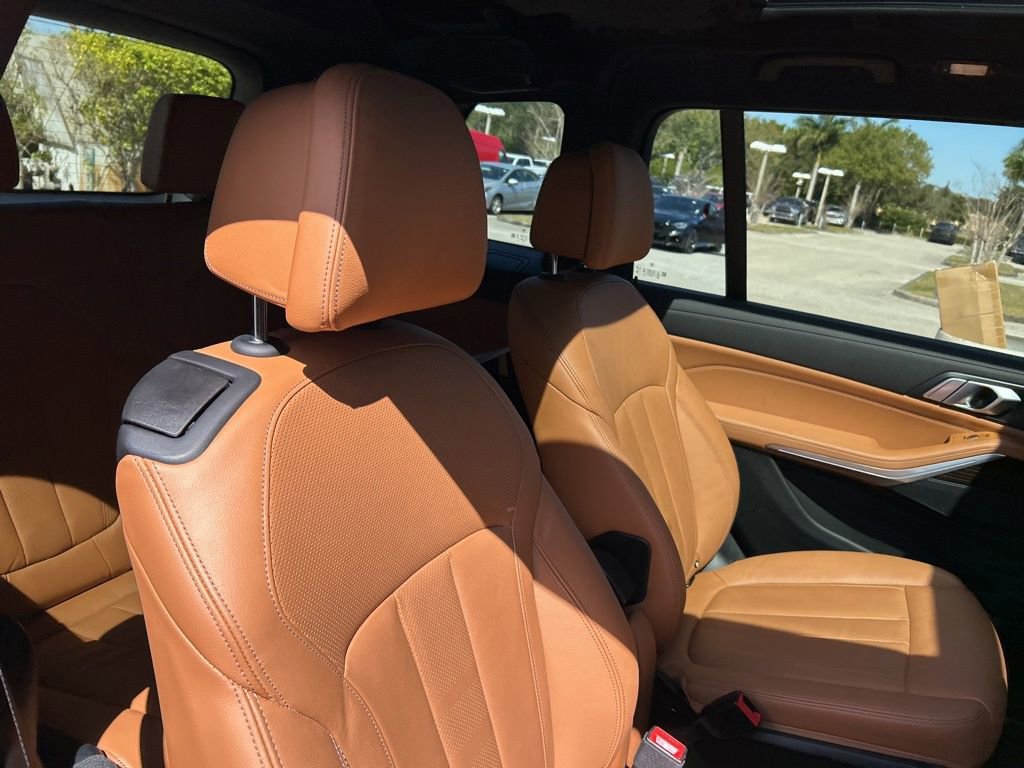 Used 2021 BMW X7 xDrive40i w/ M Sport Package image 23