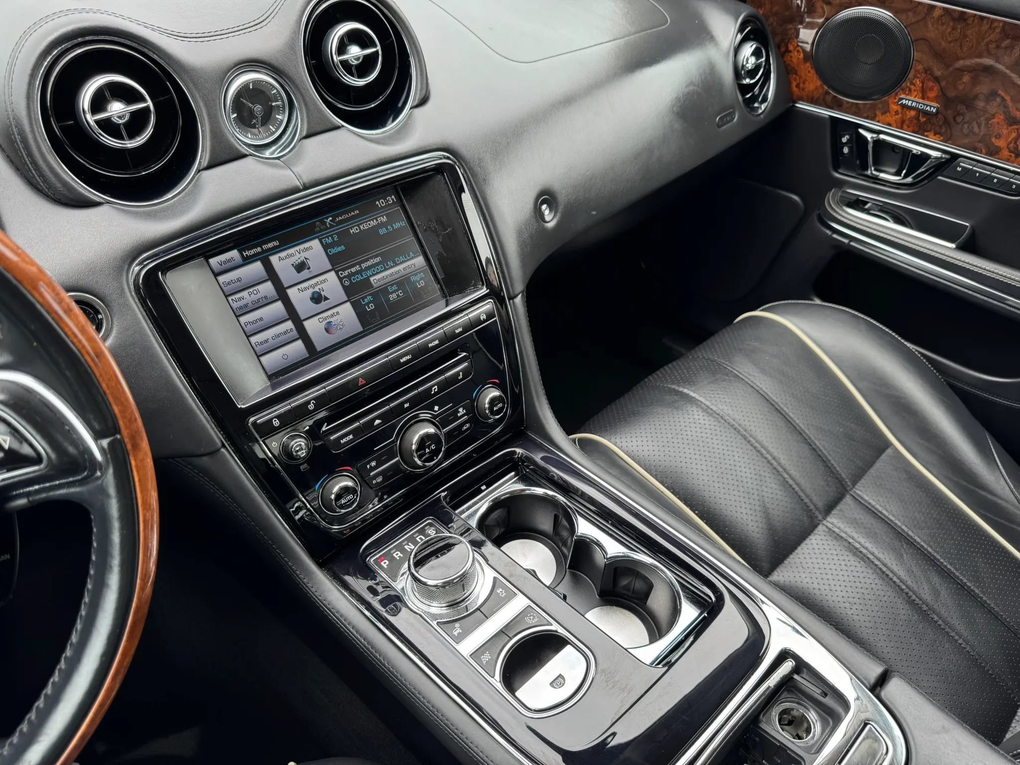 Used 2014 Jaguar XJ L Portfolio RWD image 36