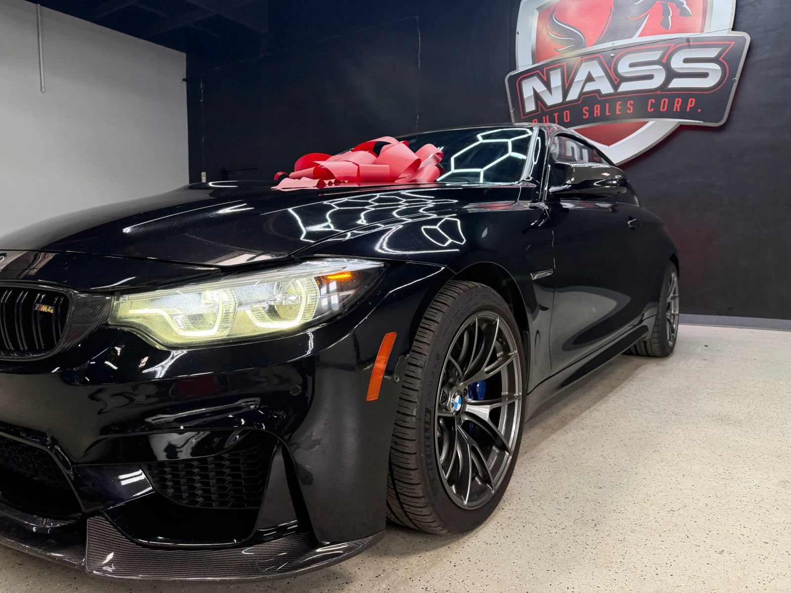 Used 2018 BMW M4 Coupe RWD image 4