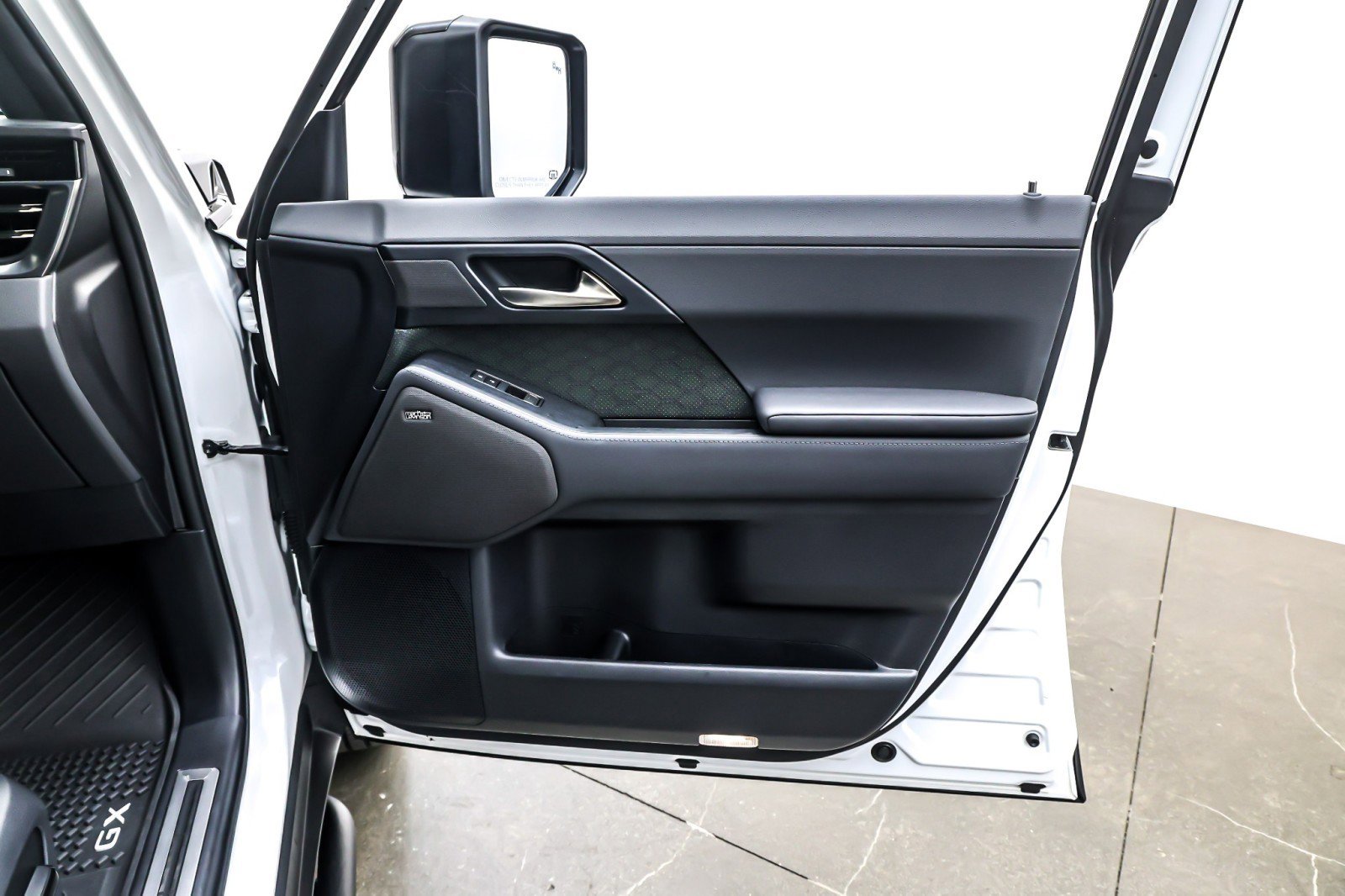 Used 2024 Lexus GX 550 image 25