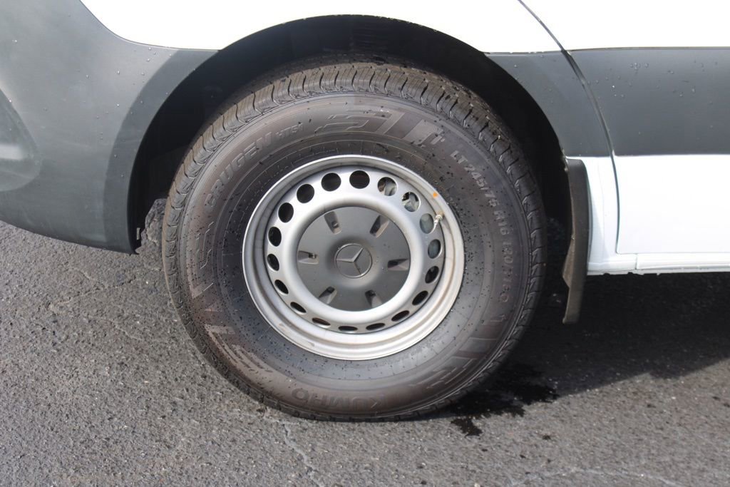 Used 2023 Mercedes-Benz Sprinter 2500 image 15