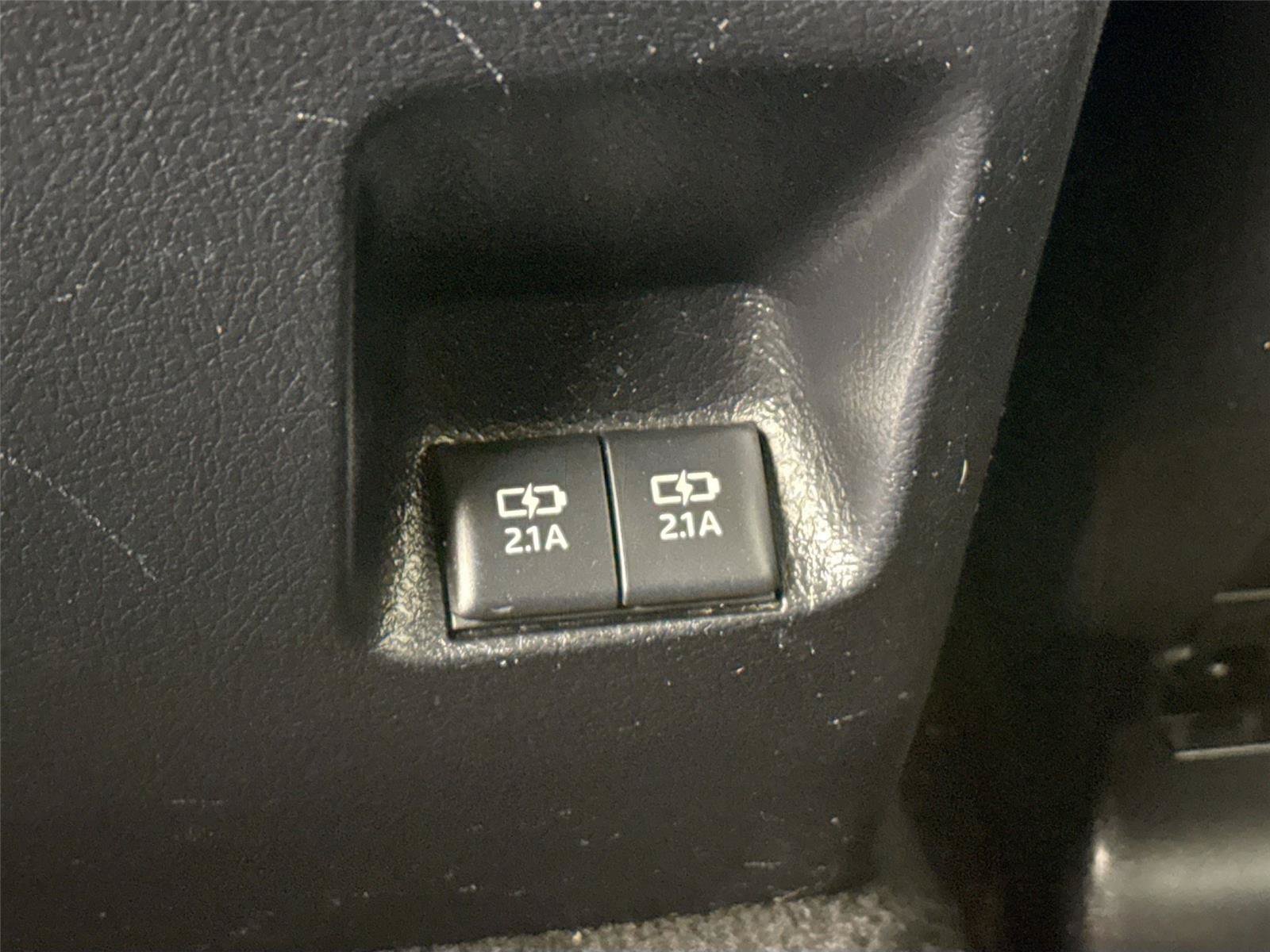 Used 2021 Toyota 4Runner SR5 AWD/4WD image 35