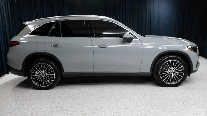 New 2027 Mercedes-Benz GLC 300 image 4