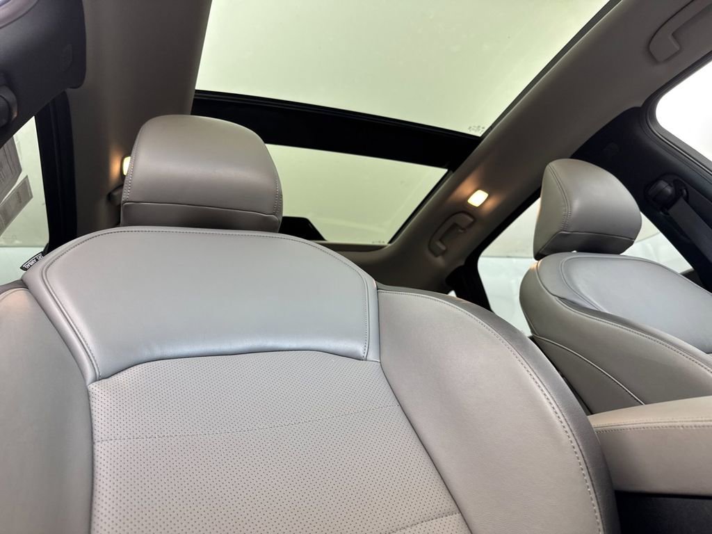 Used 2023 INFINITI QX50 Luxe w/ Cargo Package image 16