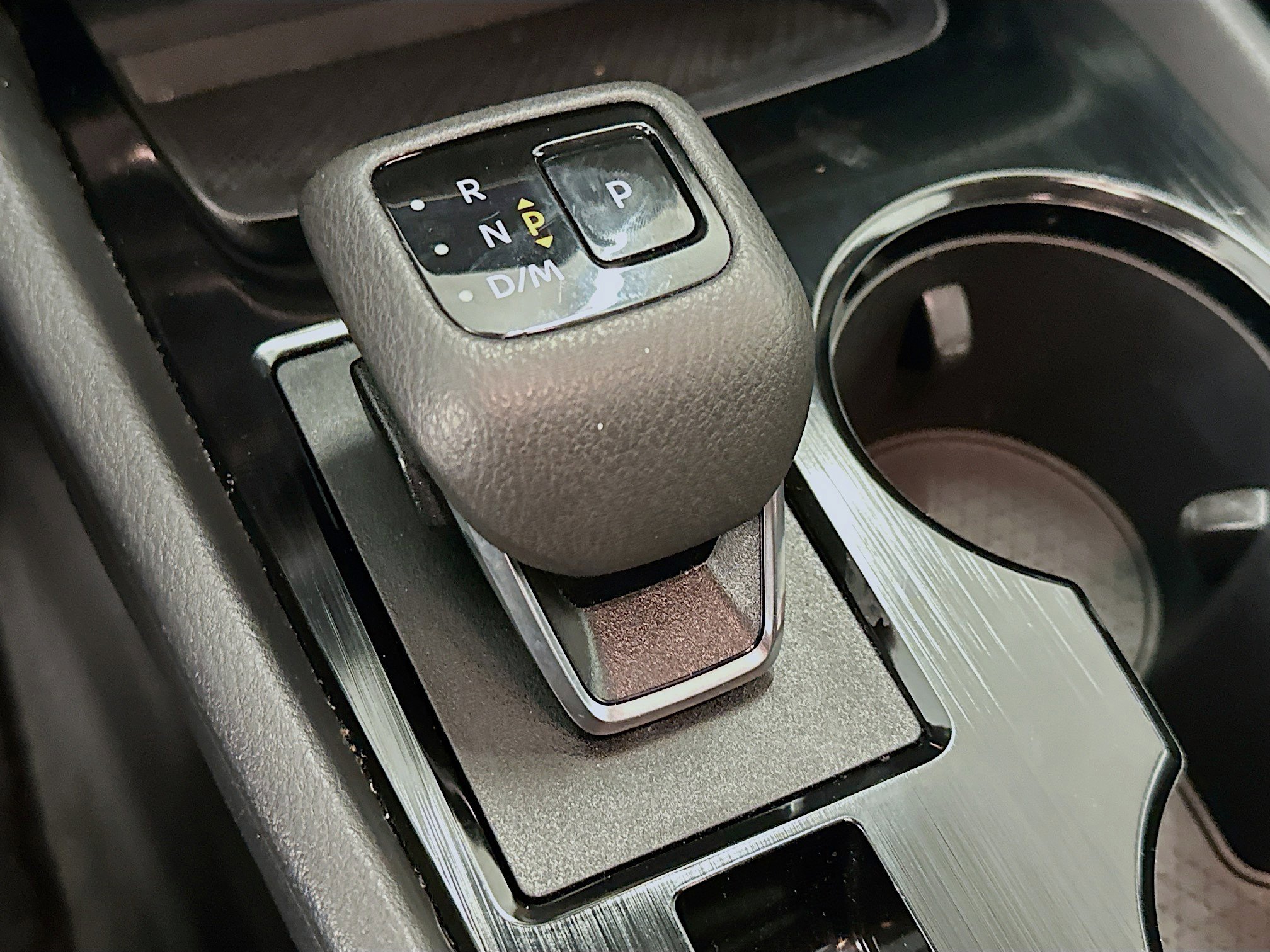 Used 2025 Nissan Rogue SV image 24