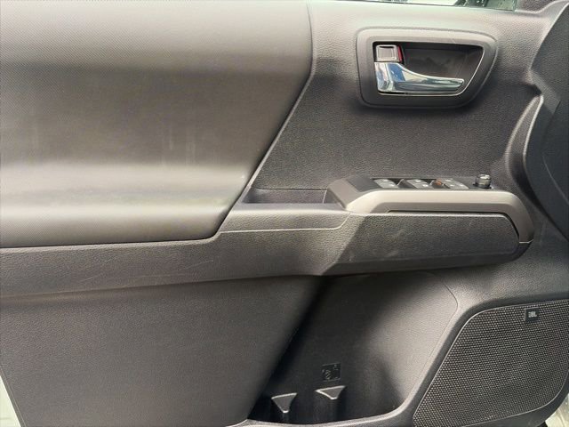 Used 2023 Toyota Tacoma TRD Off-Road w/ TRD Premium Off Road Package image 17