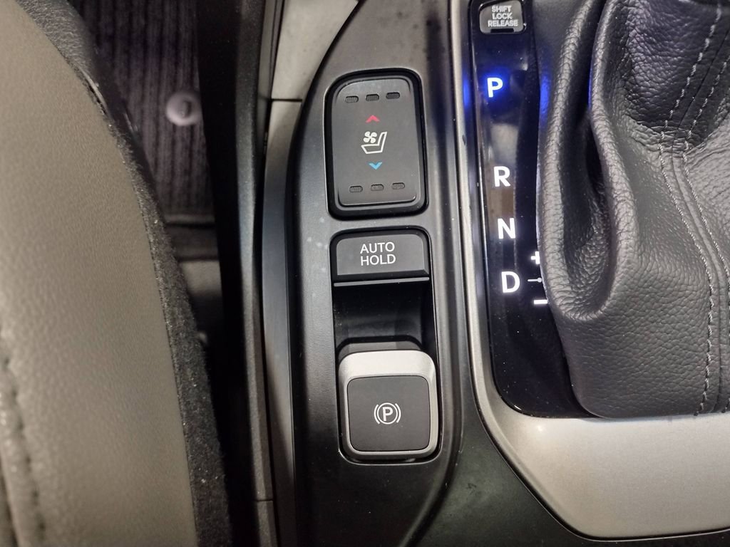 Used 2018 Hyundai Santa Fe Sport w/ 2.0T Ultimate Tech Package 05 FWD image 39