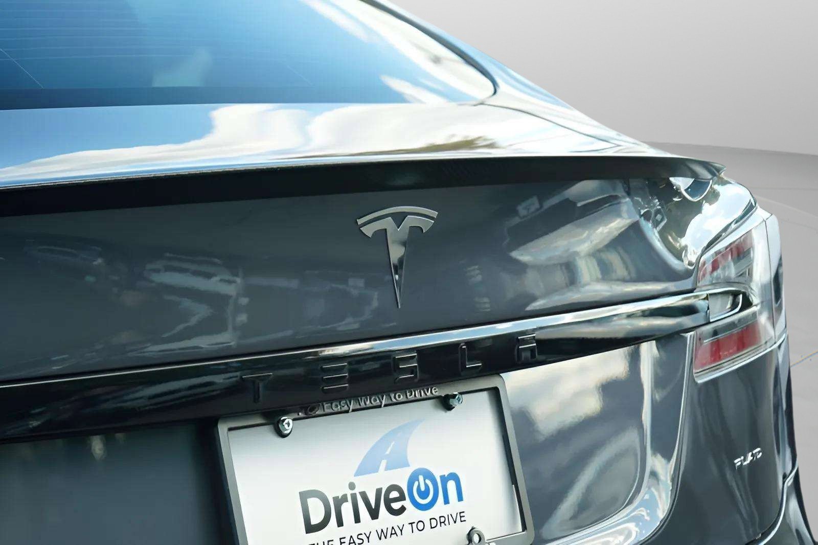 Used 2021 Tesla Model S Plaid image 30