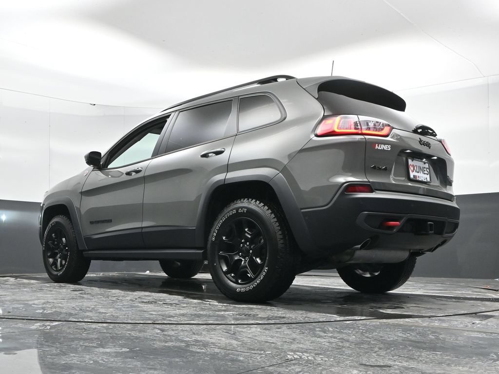Used 2023 Jeep Cherokee Trailhawk w/ Trailer Tow Group AWD/4WD image 52