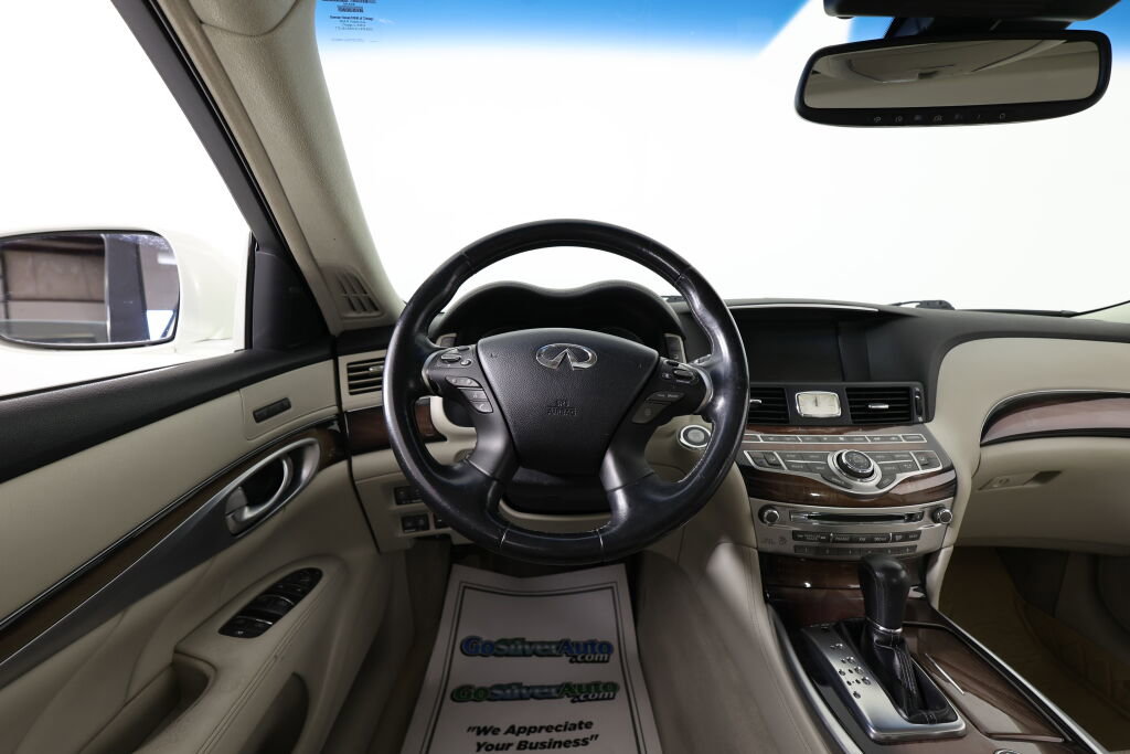 Used 2011 INFINITI M56 x w/ Deluxe Touring Pkg AWD/4WD image 28