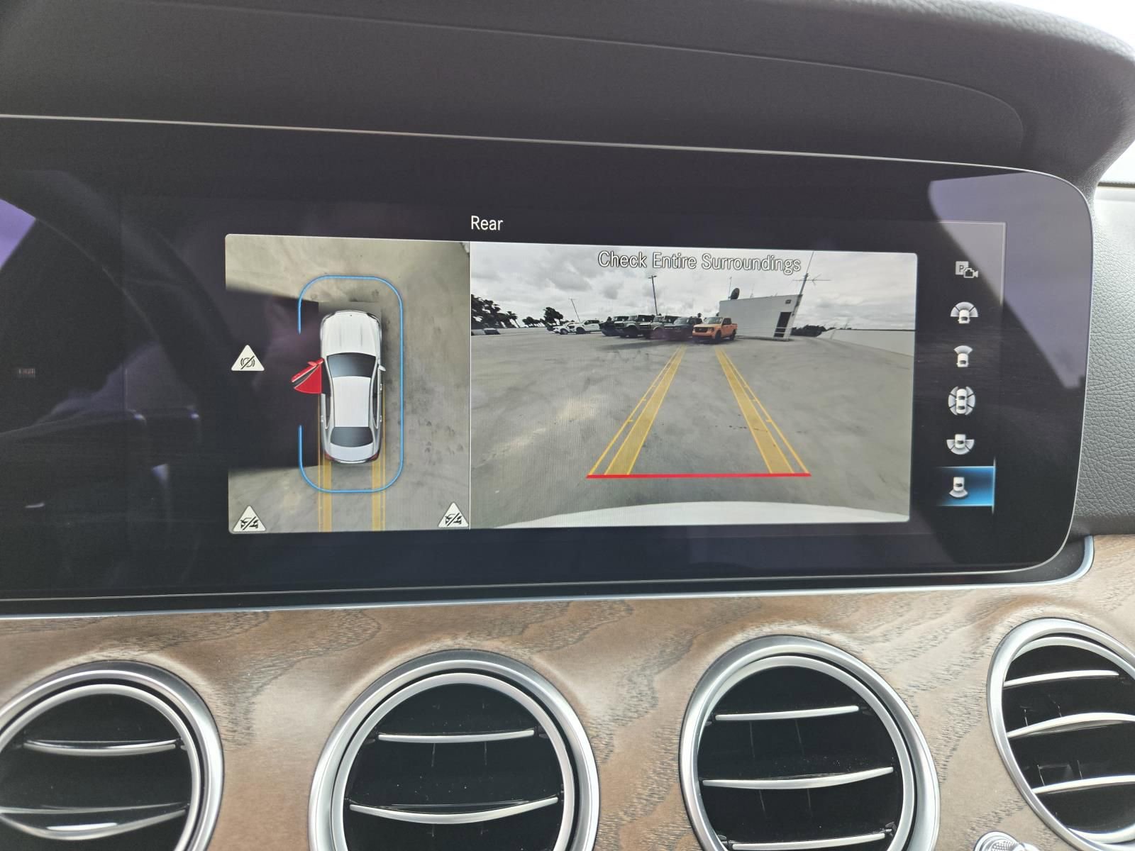 Used 2022 Mercedes-Benz E 350 Sedan image 10