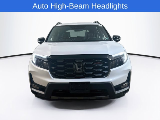 Used 2023 Honda Passport TrailSport image 2