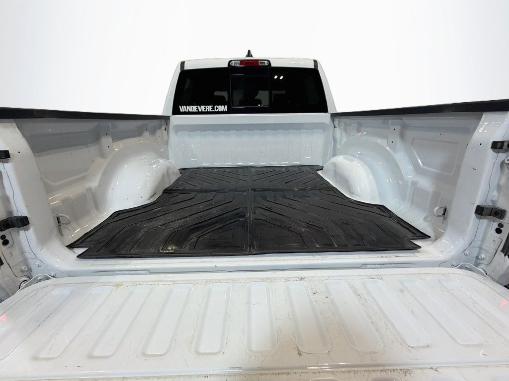 Used 2023 RAM 1500 Laramie AWD/4WD image 28