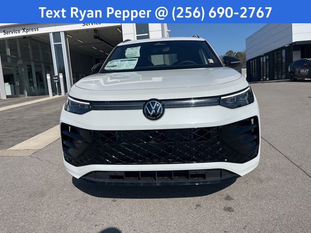New 2026 Volkswagen Tiguan SE R-Line image 2