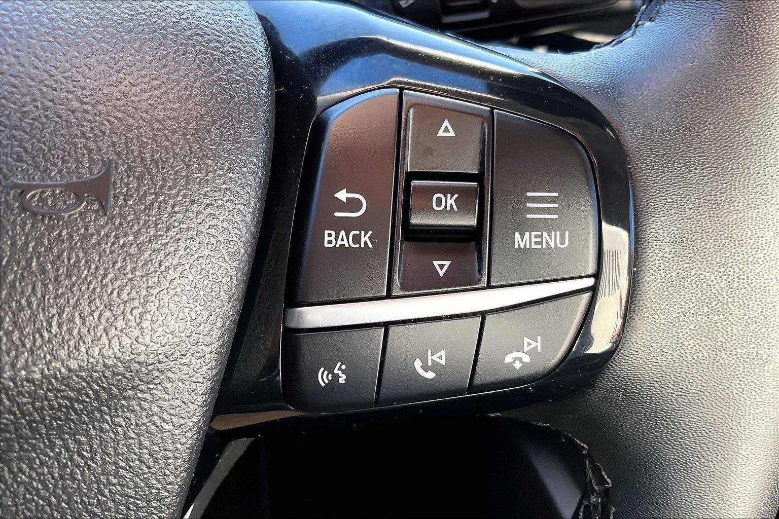 Used 2022 Ford Escape Titanium w/ Class II Trailer Tow Package image 21