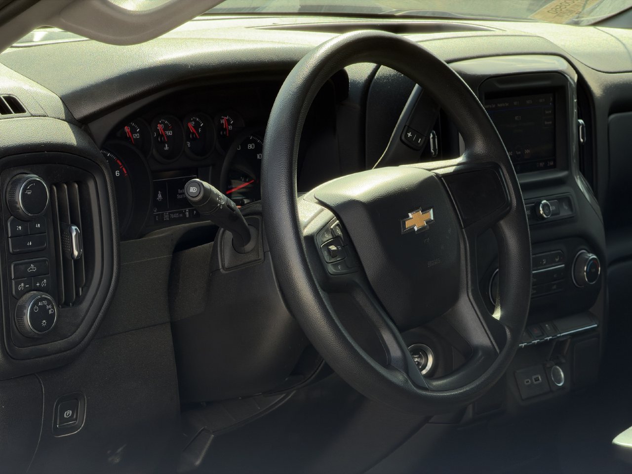 Used 2024 Chevrolet Silverado 2500 W/T w/ WT Convenience Package AWD/4WD image 9