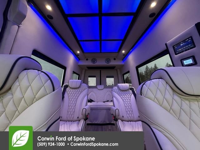 Used 2025 Mercedes-Benz Sprinter 2500 image 34
