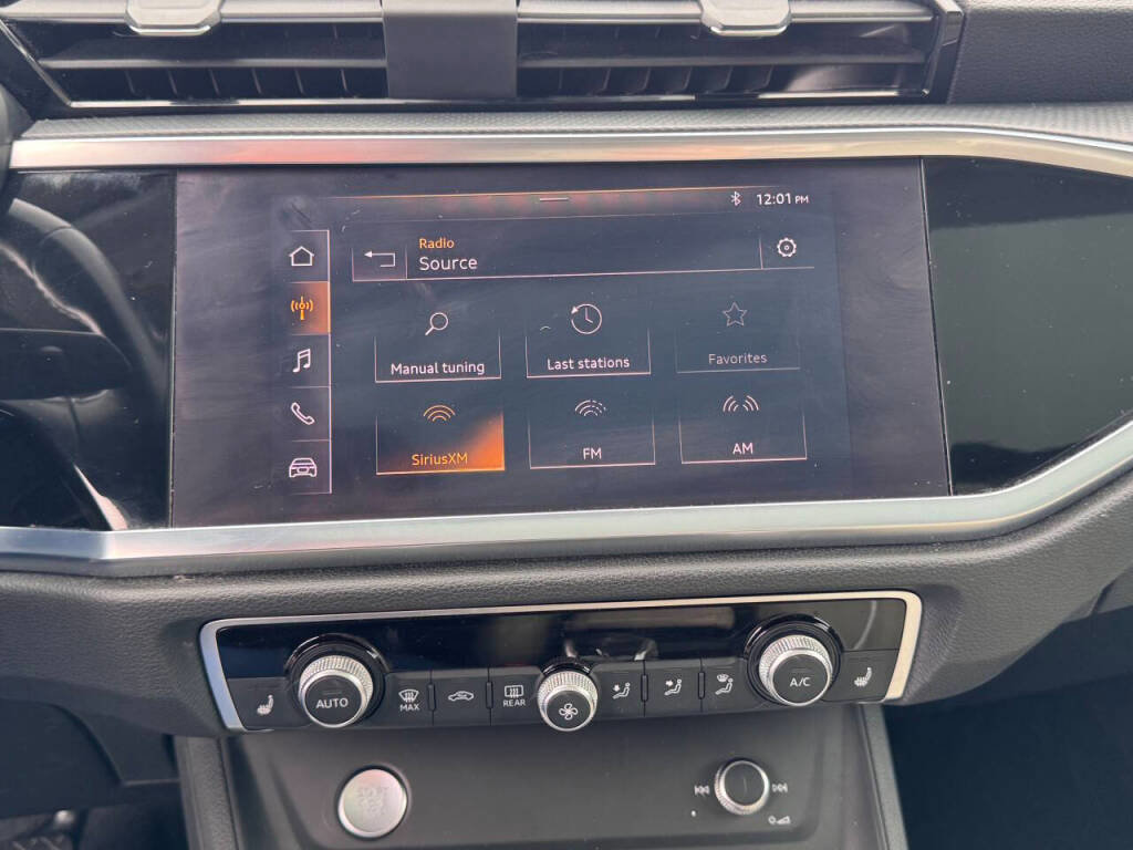 Used 2019 Audi Q3 2.0T Premium w/ Convenience Package image 10