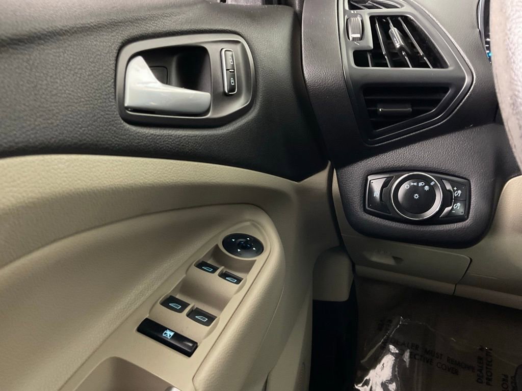 Used 2013 Ford Escape SE image 19