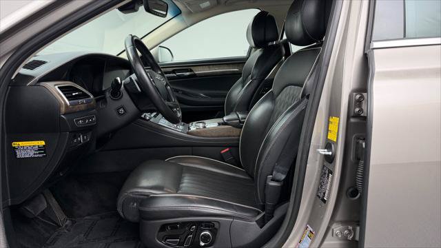 Used 2020 Genesis G90 5.0 Ultimate RWD image 18