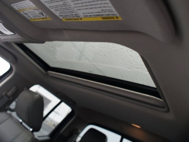 Used 2016 Nissan Frontier SL w/ Moonroof Package image 6