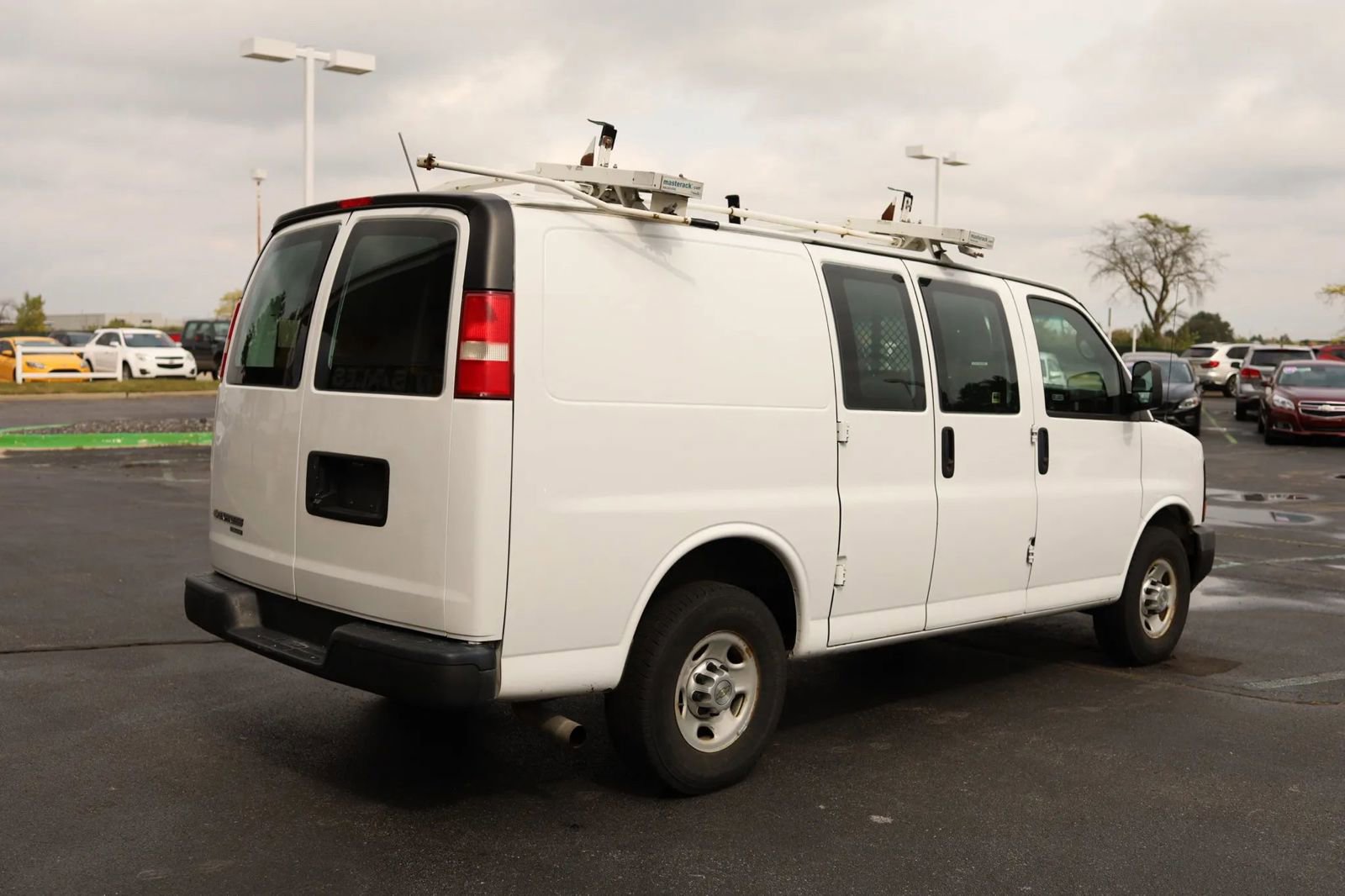 Used 2013 Chevrolet Express 2500 image 5