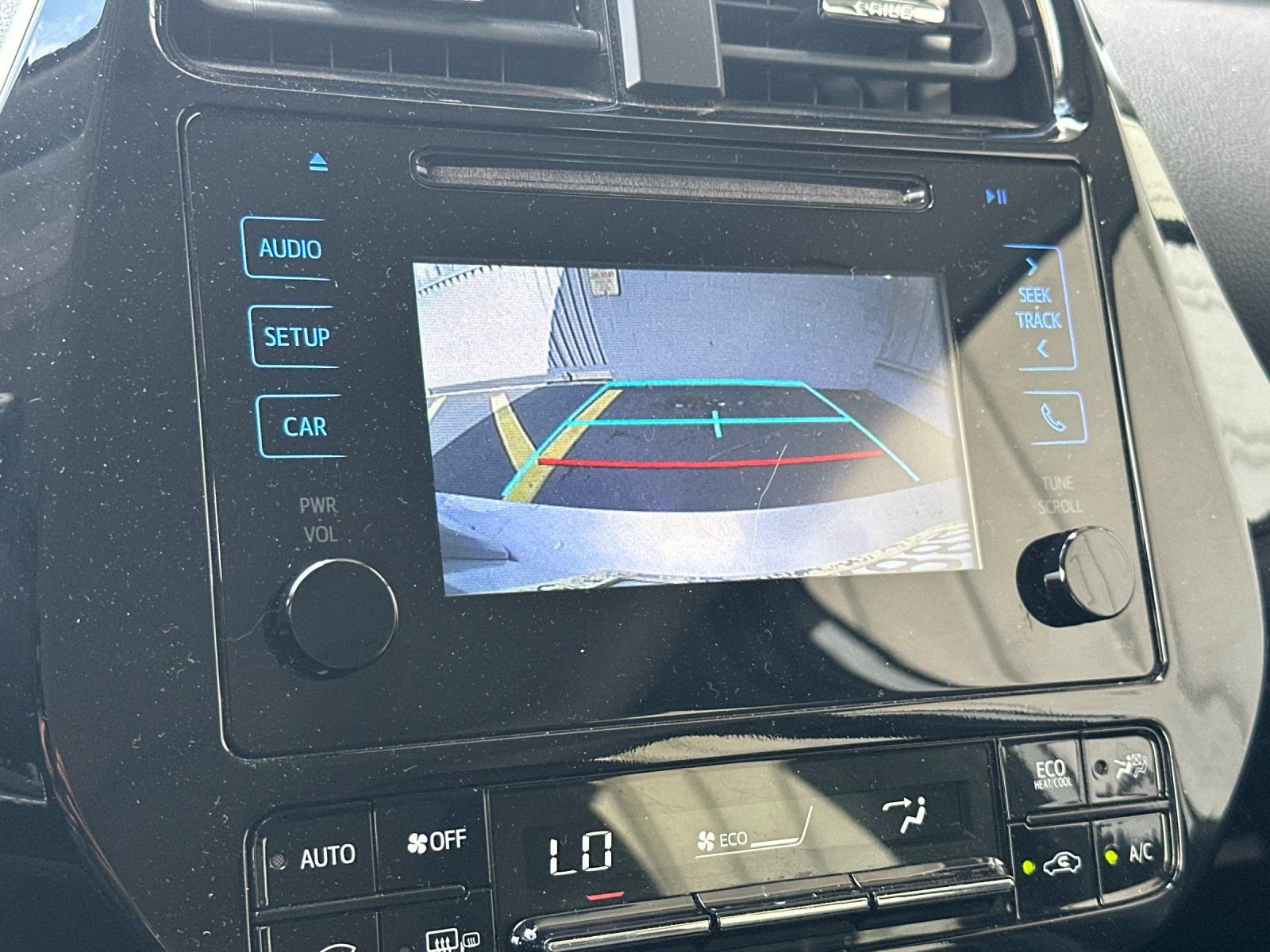 Used 2019 Toyota Prius XLE w/ Carpet Mat Package image 18