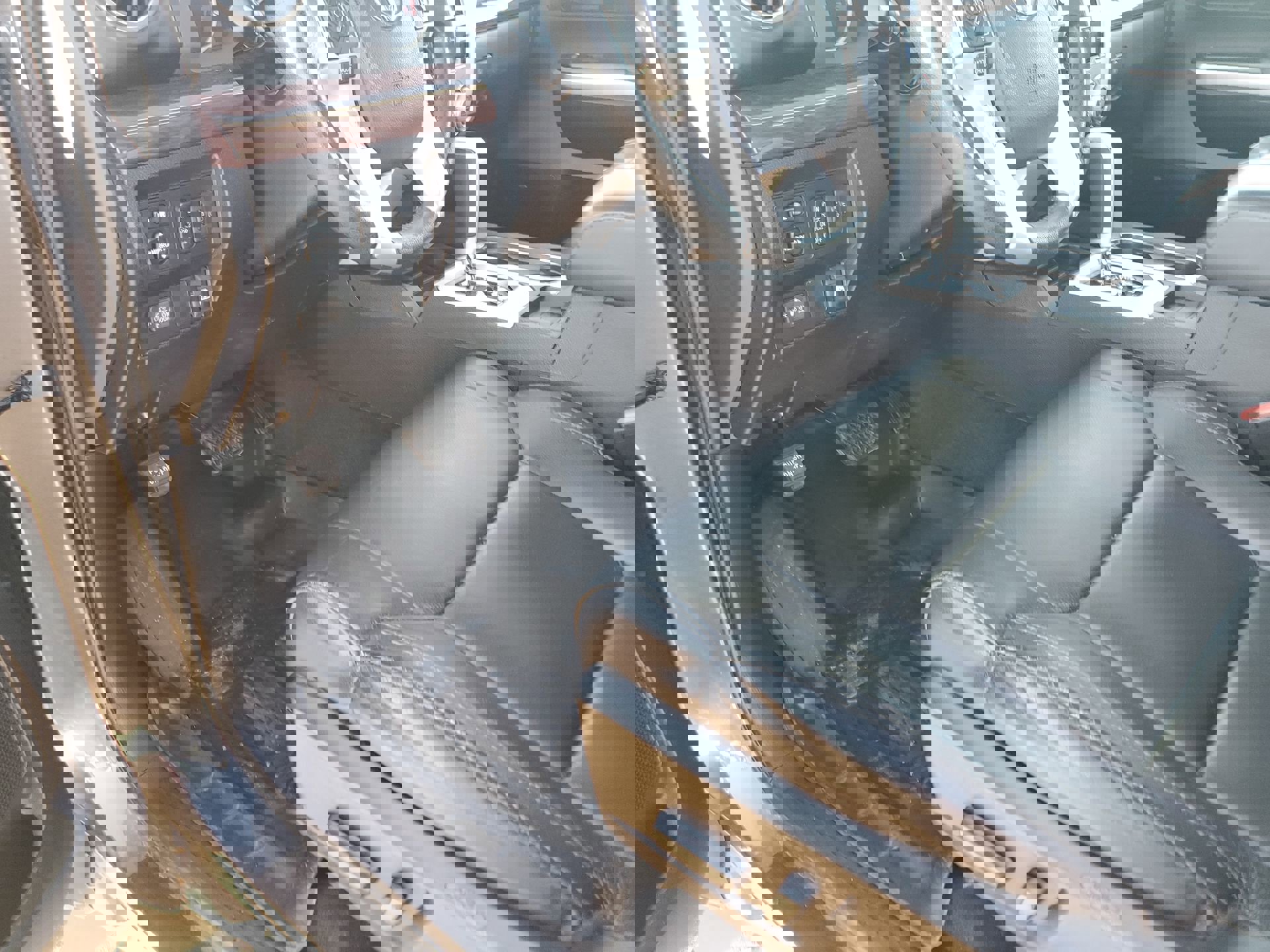 Used 2016 Toyota Tundra Limited image 25