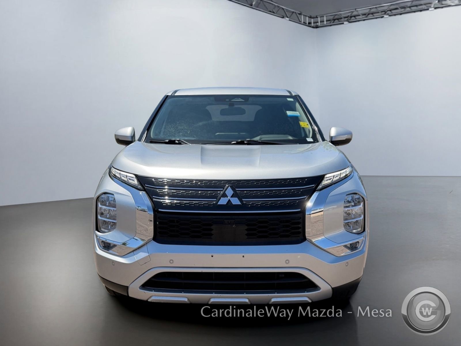 Used 2024 Mitsubishi Outlander SE image 5