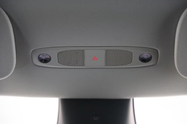 Used 2025 Tesla Model Y Long Range AWD/4WD image 40